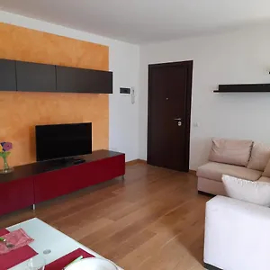 La Casa Di Max- For Families Parma